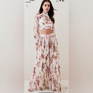 Brand new Karen Millen wide leg floral chiffon pants Lydia Millen edition size 8